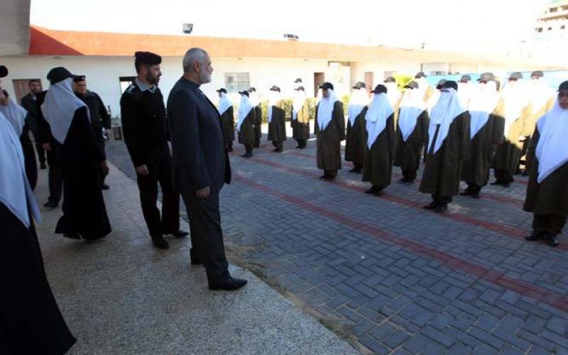 صور: هنية يقوم بزيارة مفاجئة لكلية التدريب