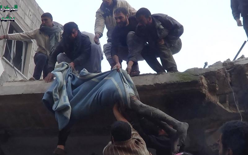 بالصور: مجزرة بحق لاجئينا بمخيم درعا