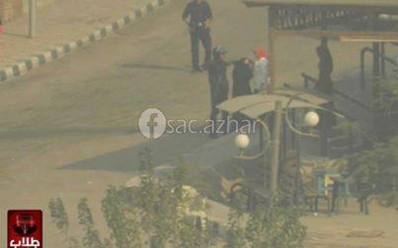 صور: الانقلاب يقتحم الأزهر ويعتدي على الطالبات