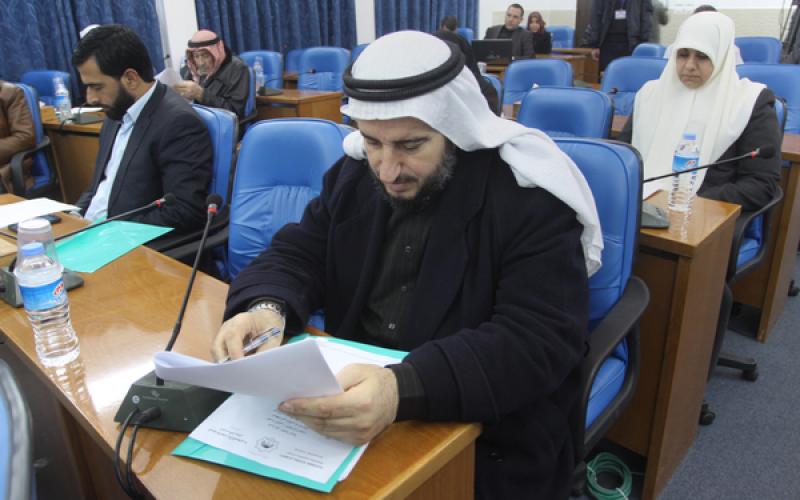 صور: التشريعي يقر خطة التنمية