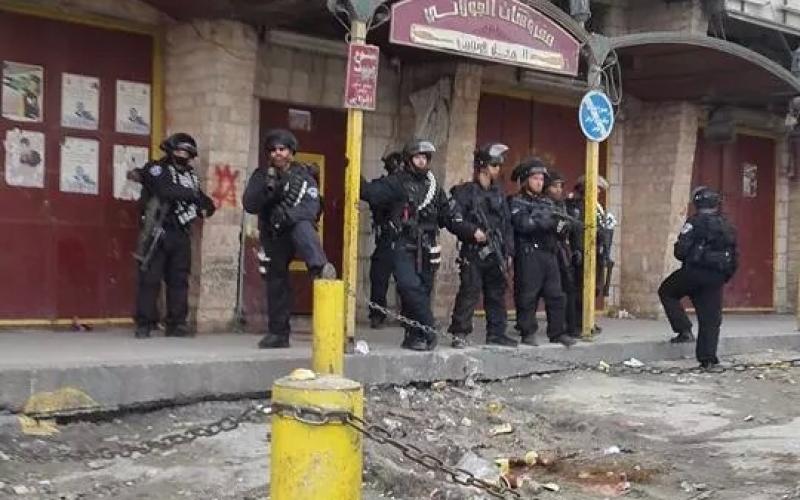 صور: اقتحام مخيم شعفاط وهدم محلات تجارية‎