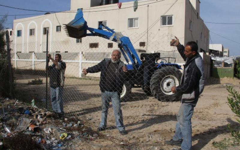 بالصور: الزراعة تشرع بتأهيل محطات التجارب المدمرة