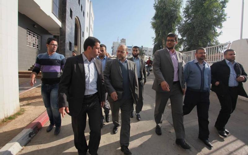 صور: أبو مرزوق يطّلع على حجم الكارثة الصحية بـ"الشفاء"