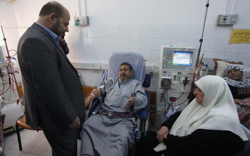 صور: أبو مرزوق يطّلع على حجم الكارثة الصحية بـ"الشفاء"