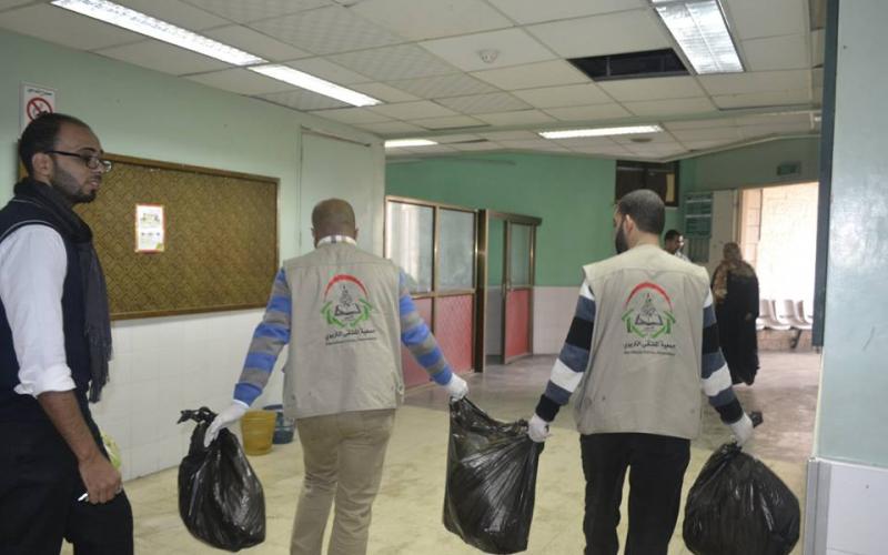 الملتقى التربوي يشارك في تنظف المستشفيات