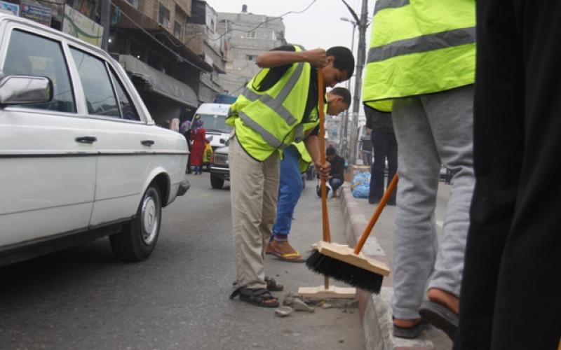 صور: حماس برفح تنظّم حملة لتنظيف الشوارع