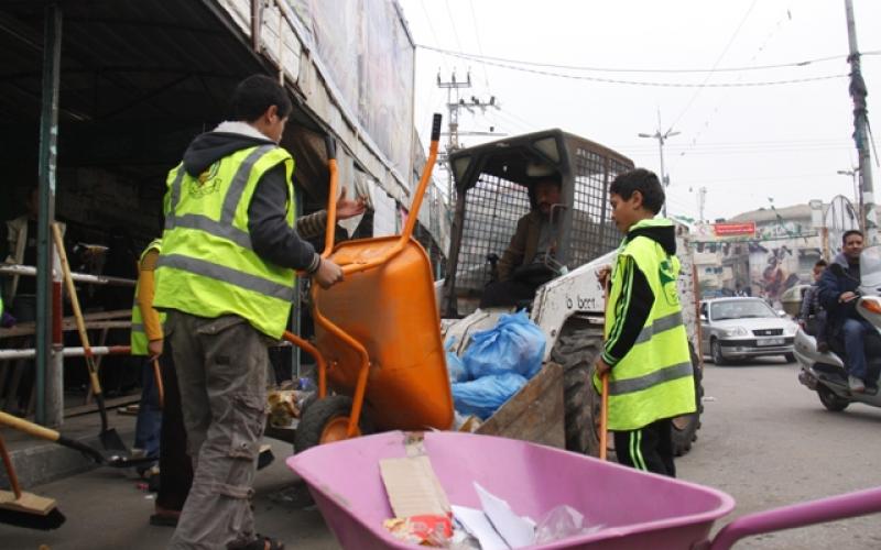 صور: حماس برفح تنظّم حملة لتنظيف الشوارع