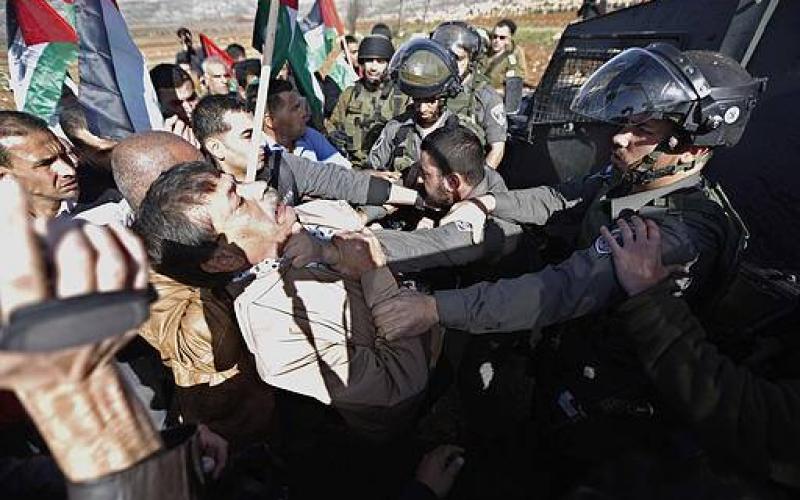 صور: عراك بين جنود الاحتلال و"أبو عين" قبيل استشهاده