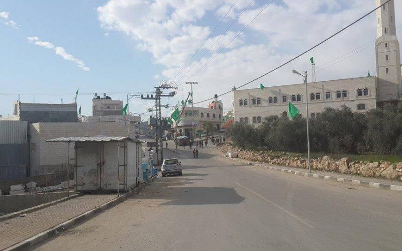 صور: الخليل تتجهز لاستقبال إنطلاقة حماس