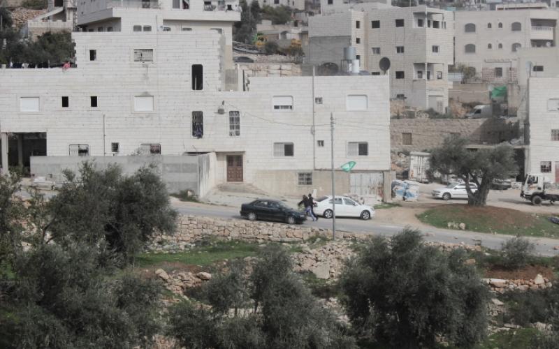صور: مواجهات بالخليل عقب مصادرة منصة انطلاقة حماس