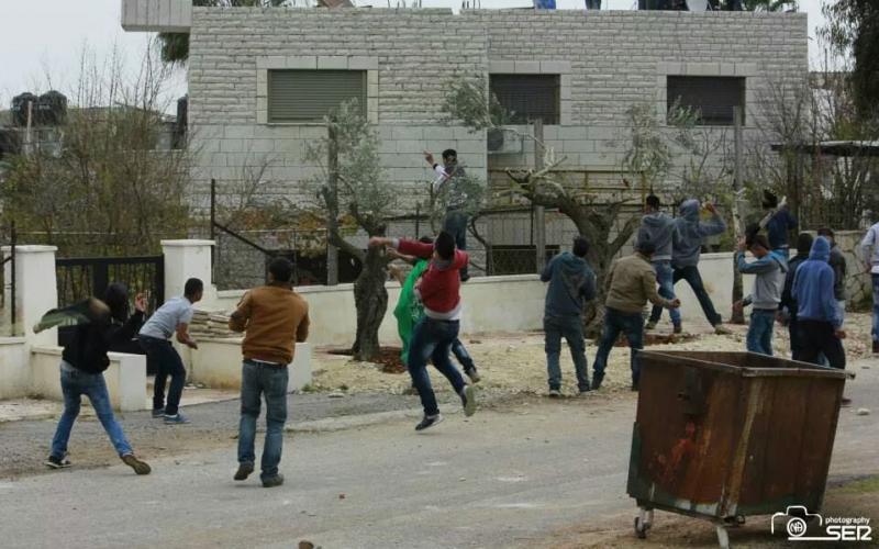 صور: إصابات في مواجهات قرب "عوفر"