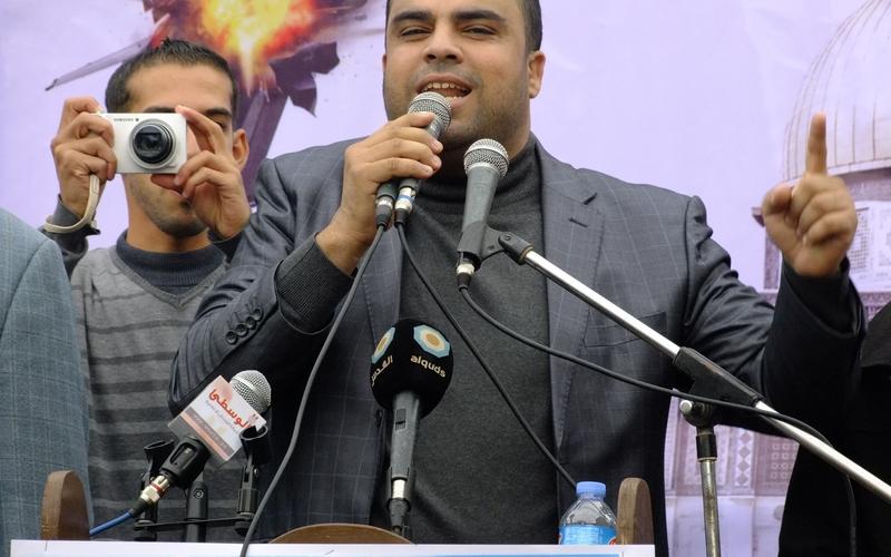 صور:عرض عسكري بمسيرة حماس بالوسطى