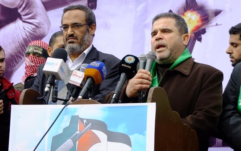 صور:عرض عسكري بمسيرة حماس بالوسطى