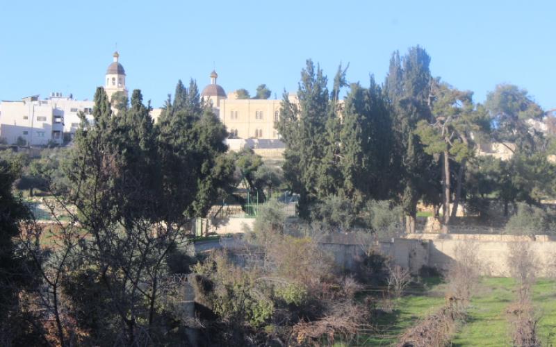 صور: كنيسة أثرية تحتضنها الخليل