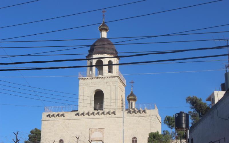 صور: كنيسة أثرية تحتضنها الخليل