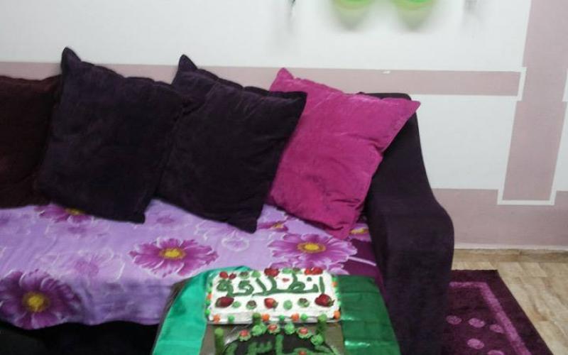 صور: حلويات بالخليل احتفالًا بانطلاقة حماس