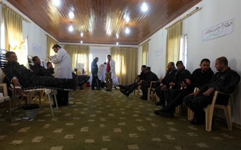 صور: حملة للتبرع بالدم لأفراد جهاز الأمن والحماية