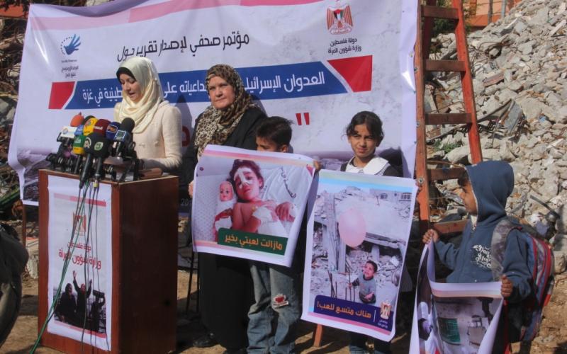 صور: وقفة تندد بانتهاكات الاحتلال ضد المرأة