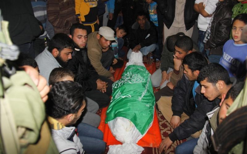 بالصور: جماهير رفح تشيّع القسامي "المنيراوي"