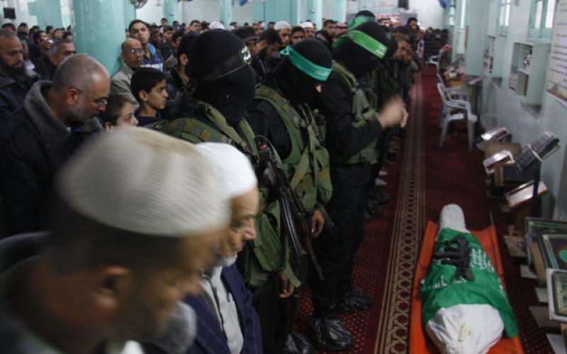 بالصور: جماهير رفح تشيّع القسامي "المنيراوي"