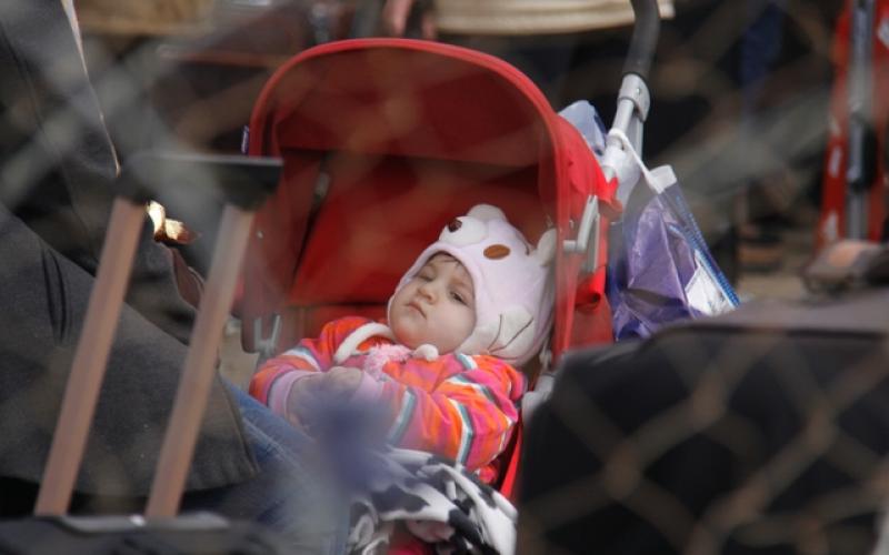 صور: معاناة المسافرين على "معبر رفح"