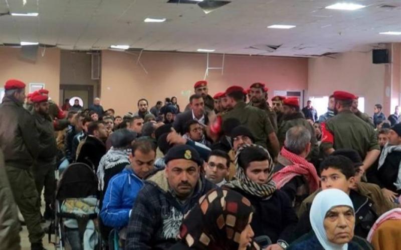 صور: الشرطة العسكرية تنظم السفر بالمعبر