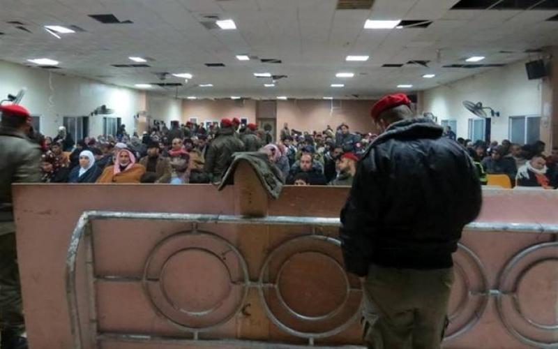 صور: الشرطة العسكرية تنظم السفر بالمعبر
