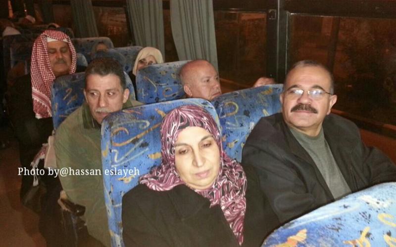 صور: أهالي غزة يتوجهون للصلاة في الأقصى