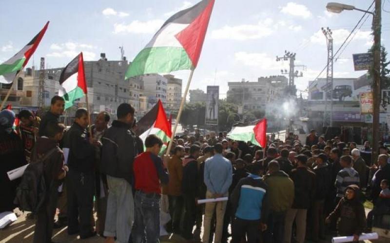 صور: وقفة القوى الوطنية برفح رفضا لأداء الحكومة