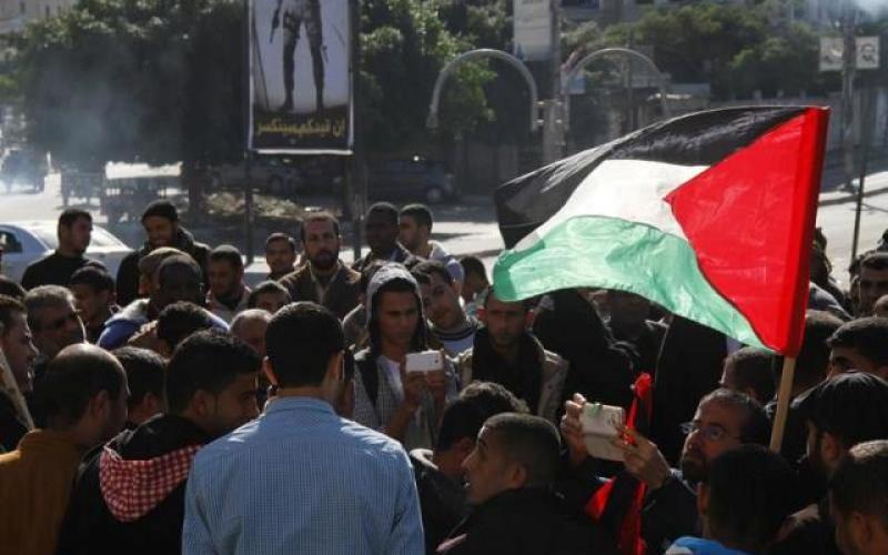 صور: وقفة القوى الوطنية برفح رفضا لأداء الحكومة