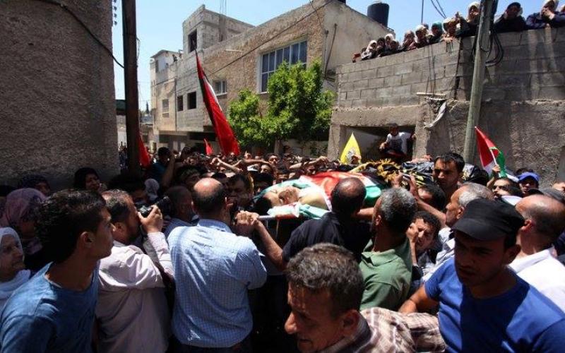 بالصور: جماهير غفيرة تشيع جثمان الشهيد "علاونة" بجنين