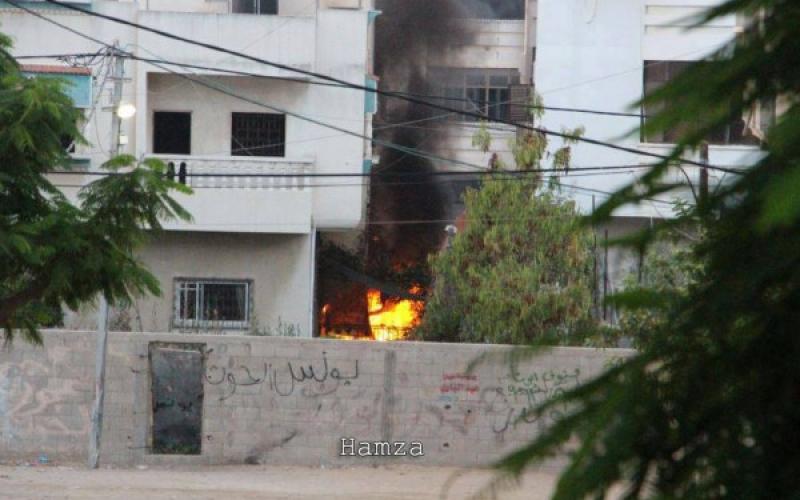 بالصور: إصابتان بتفجير 5 سيارات للمقاومة بغزة​