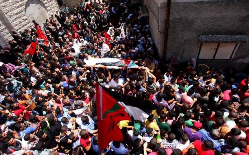 بالصور: جماهير غفيرة تشيع جثمان الشهيد "علاونة" بجنين