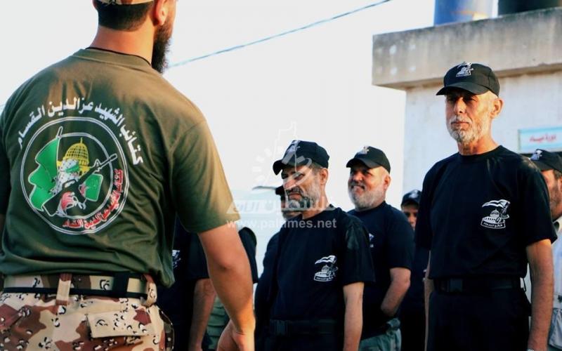 بالصور: مسنون يشاركون في "طلائع التحرير"