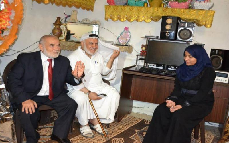 بالصور: بحر يهنئ المتفوقين بالثانوية العامة