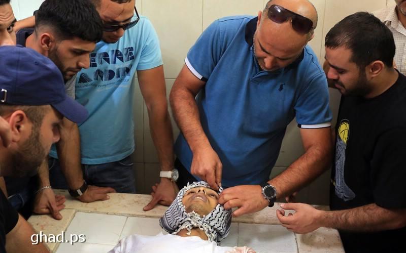 بالصور: المئات يشيعون الشهيد أبو لطيفة بقلنديا