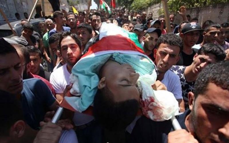 بالصور: جماهير غفيرة تشيع جثمان الشهيد "علاونة" بجنين