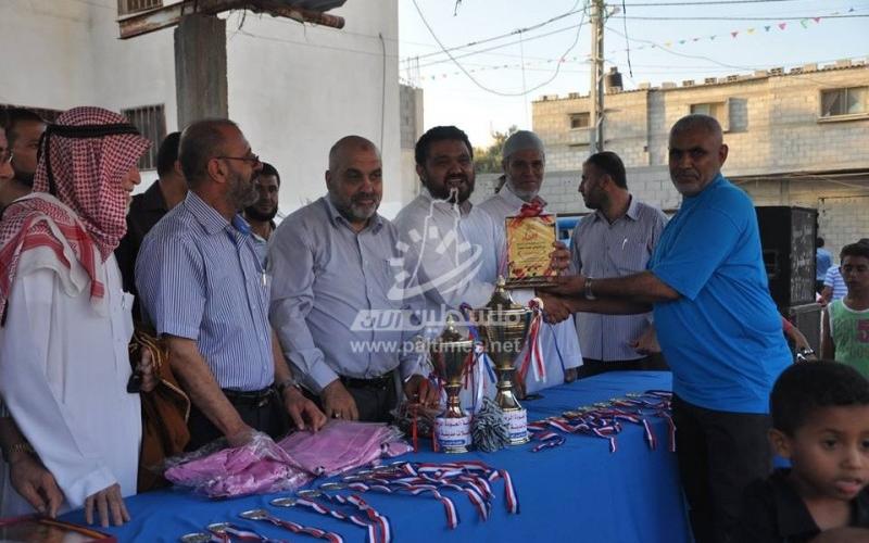 بالصور: اختتام بطولة العودة الكروية بدير البلح