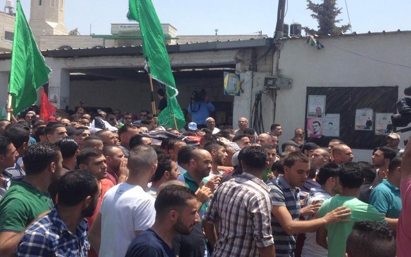 بالصور: المئات يشيّعون الشهيد الخالدي برام الله