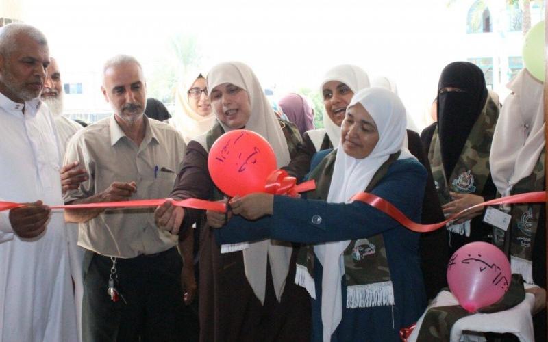 بالصور: الحركة النسائية تفتتح مخيم جيش القدس بالوسطى‎