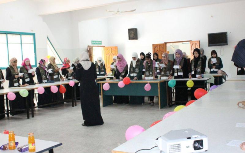 بالصور: الحركة النسائية تفتتح مخيم جيش القدس بالوسطى‎