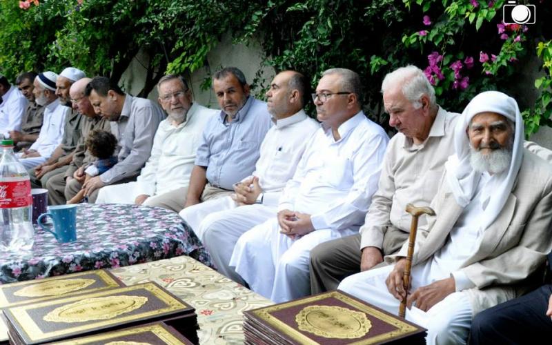 عائلة بغزة تكرم أبناءها الناجحين والمتفوقين