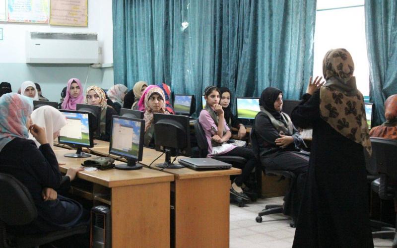 بالصور: الحركة النسائية تفتتح مخيم جيش القدس بالوسطى‎