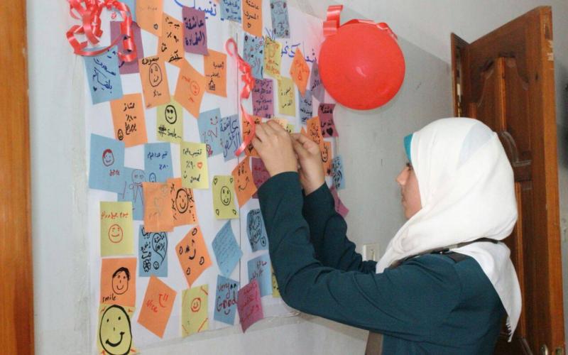 بالصور: الحركة النسائية تفتتح مخيم جيش القدس بالوسطى‎