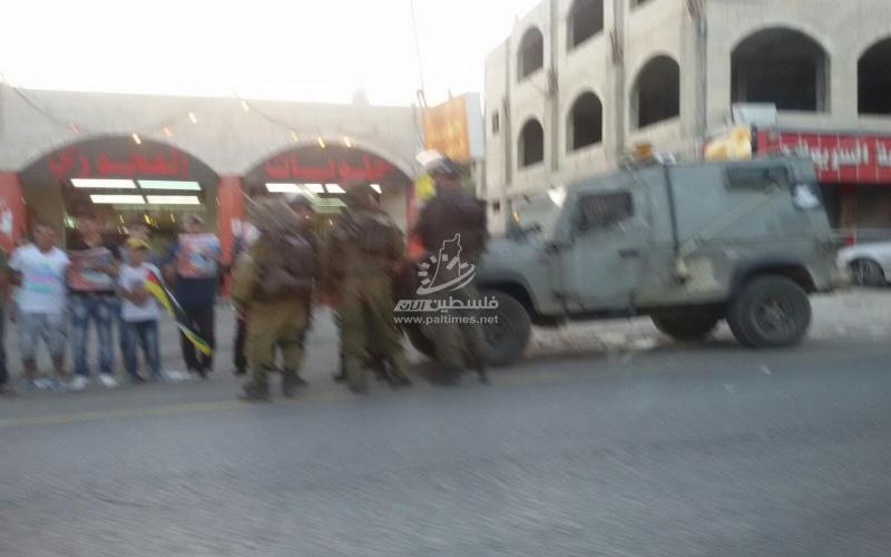 بالصور: الاحتلال يحاصر متضامنين مع الأسير علان في حوارة
