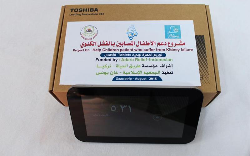 أجهزة تابلت للأطفال المرضى بالرنتيسي 