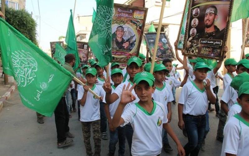 بالصور: مسير عسكري وكشفي لمخيمات جيل النخبة بخزاعة 