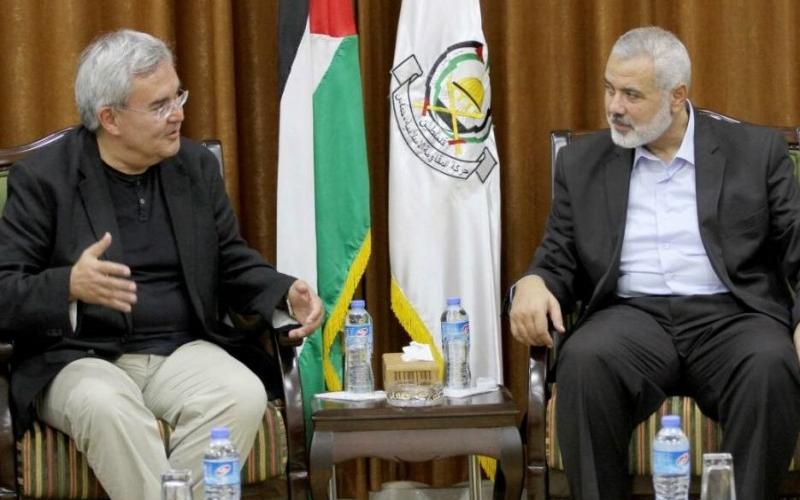 بالصور: هنية يبحث مع السفير التركي الأوضاع بغزة