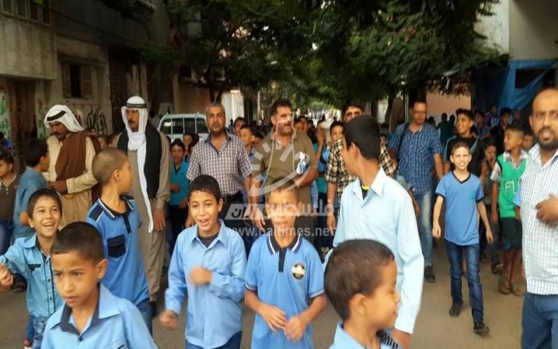 بالصور: وقفة احتجاجية بالبريج ضد قرارات "الأونروا"