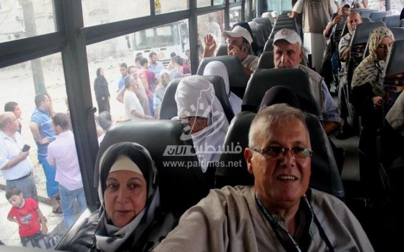 بالصور: الدفعة الأولى من حجاج غزة يغادرون عبر معبر رفح